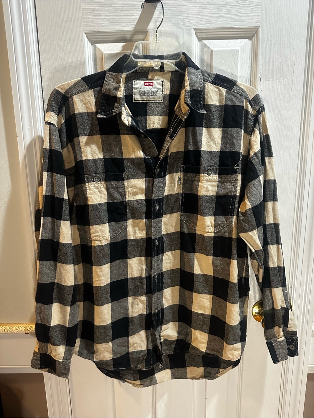 Levi’s Men’s Black & Beige Buffalo Plaid Flannel Button Up Pockets Cotton Large